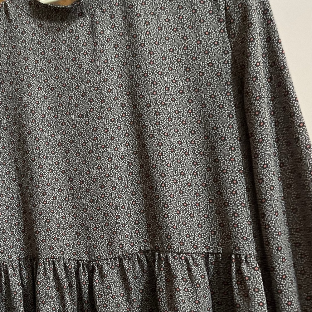Loft Blouse With Ruffled Bottom - image 1